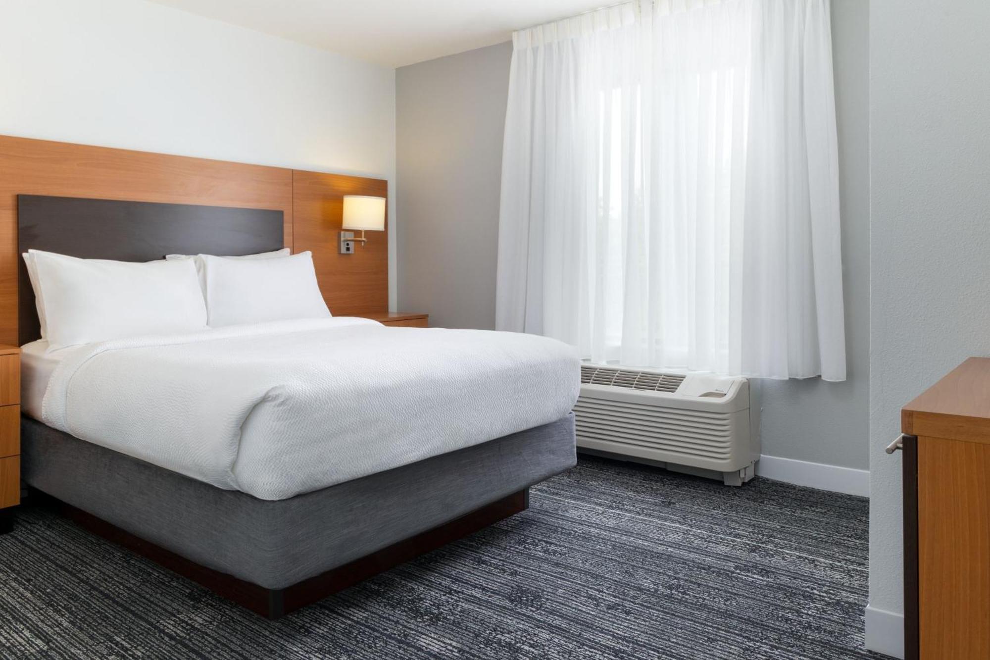 Towneplace Suites By Marriott Erie Exterior photo